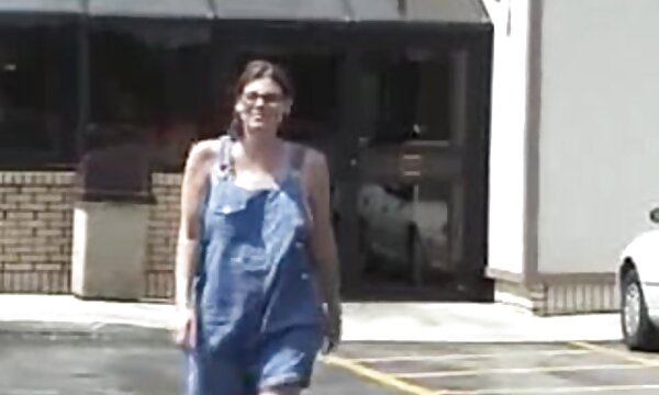 دختر آشپز در مقابل مهمان عکس سکسی پستان مبتلا به سرطان است