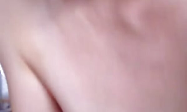 دوبار با دو عکس سکسی از ممه مرغ داغ