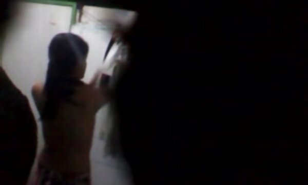 او ارگاسم را عکس کیر لای پستون تجربه کرد