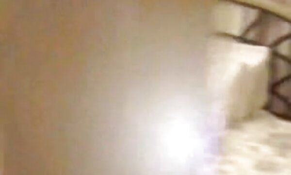 دو جبهه و عکس سینهای سکسی یک دختر