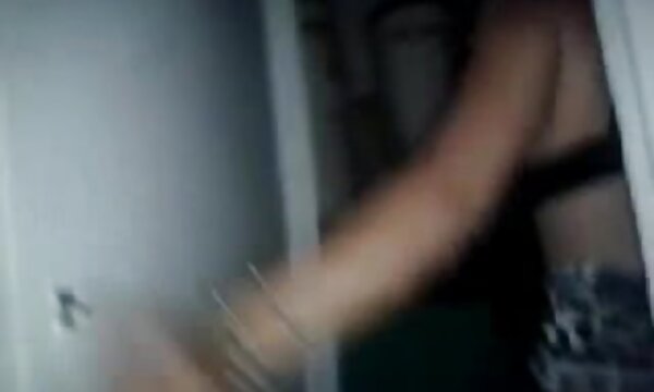 نیکی بنز برای مدت طولانی عکس سکسی زنان سینه گنده فیلم های پورنو را فیلم می کند