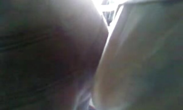 تقدیر از نخ عکس سکسی کس و سینه صورت با نخ نازک روی زمین آویزان شد