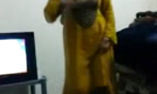 زن در جوراب ساق بلند عکس سکسی سینه و کس