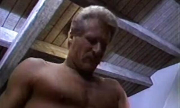 پیرمرد عکس پستانهای سکسی و جوان