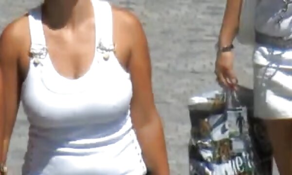 یک خروس را در جلوی خود عکس سکسی سینه بزرگ قرار دهید