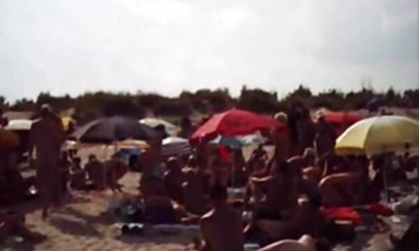 ماساژور بی شرمانه و دو عکس سکسی نوک پستان مشتری داغ