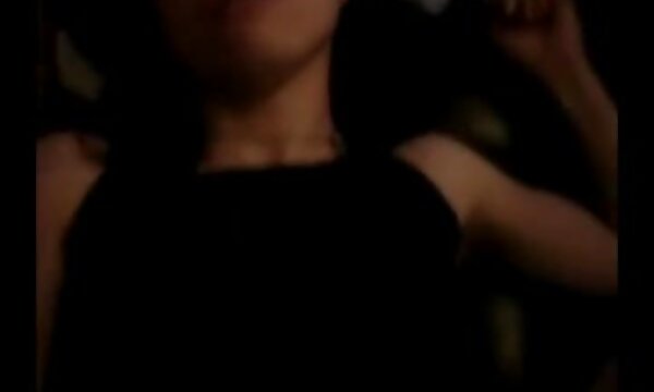 آنچه در زیر تصاویر سینه سکسی دامن وجود دارد