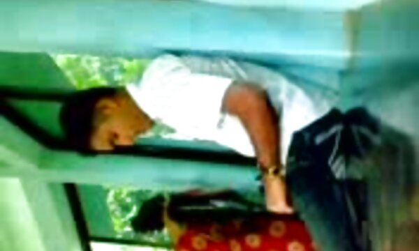 آئین عکس های سینه های سکسی تختخوابی