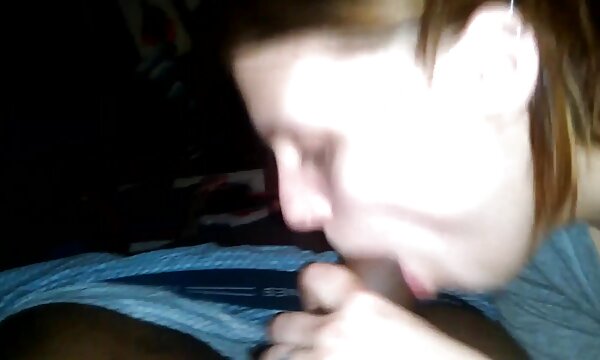 Lovelace به سرعت یک زن شلوغ در حمام عکس ممه خفن را ضرب و شتم می کند