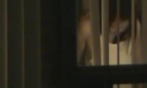 اویل مانند یک ساعت کار با دوستش fucks عکس سینهای سکسی می کند