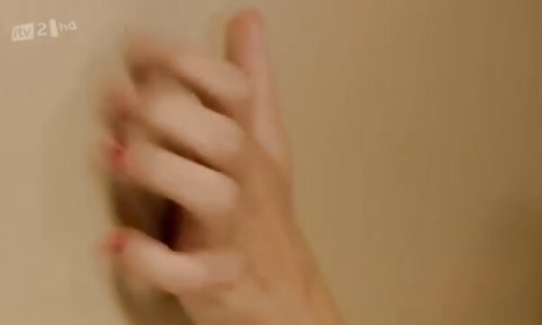 دو خواهر Abela و Augustus عکس های سکسی پستان در زیر میز ناهار خوری فاسد شدند