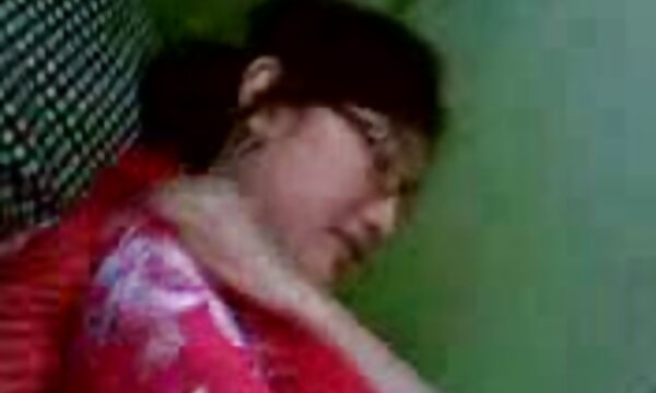 سیدنی کول عکسهای سکسی پستان به لباس لباس زنانه تمیز شد و توسط رئیس خود لعنتی