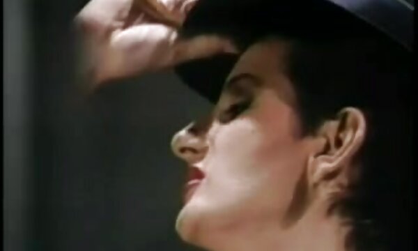 شخص fucks در ستاره پورنو عکسهای سکسی سینه بزرگ