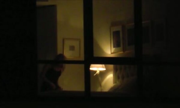 یک عضو را درپوش عکس سکسی مالش سینه قرار دهید