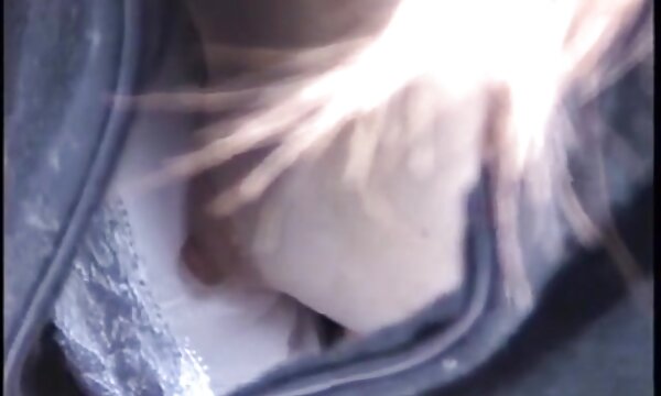 قلم و عکس سکسی ممه خوری دهان