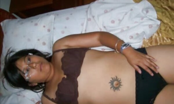 یک مرد کاملاً ناآشنا همسر عذاب زده عکس کیر لای پستون