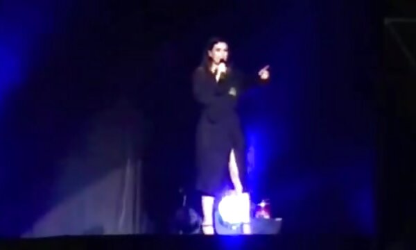 جی مك سوفی لئون را از هر نظر كشید ، اما او بیشتر به مقعد اهمیت می عکس سکسی سینه گنده داد