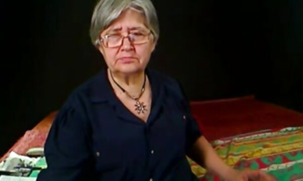 MILF کوسپستان فاسد یک شخص ثالث نامید و دست به دست هم داد