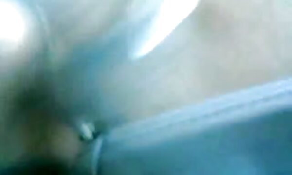 cums در عکس سکسی مکیدن سینه سوراخ