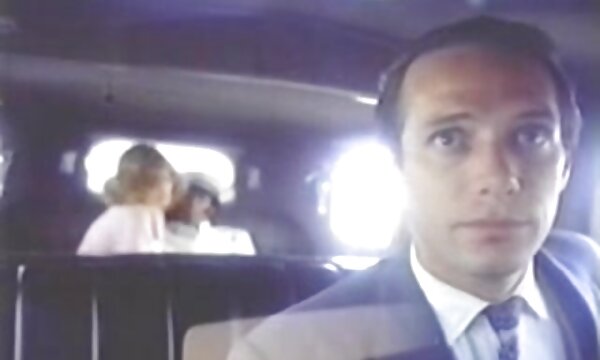 مرد جوان باتجربه لعنتی در ﻿عکس سکسی سینه اتاق خواب