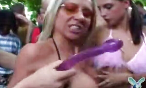 حمله در عکس سکسی سینه متحرک رختخواب