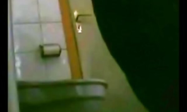 بازیگر بزرگ سینه عکس سکسی نوک پستان