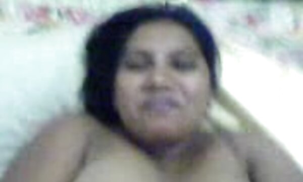 نوار عکس سینه ی سکسی جوان