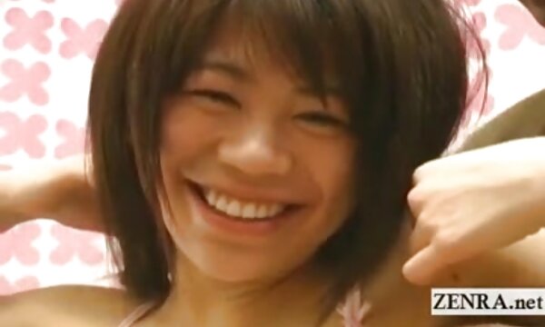 متخصص زنان و زایمان برایان عکس های سکسی پستان به بیمار خود لینا پاول کمک کرد