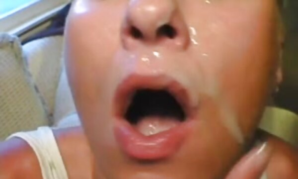 انگشت زدن یک دیک عکسهای سکسی سینه بزرگ با هر دو دست