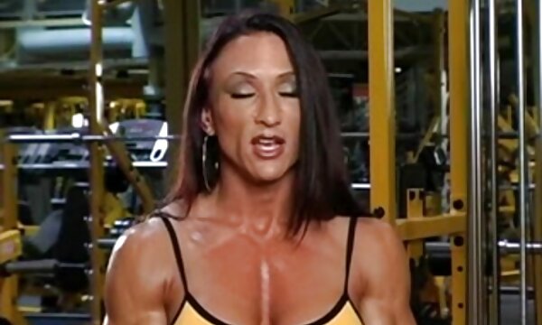 دختر با توپ عکس سینه های سکسی انعطاف پذیر