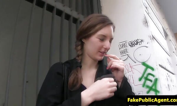 دون آنتون پس از عکس سکسی از ممه تحصیل در رشته آناتومی به همراه همکار دانشجوی خود مارینا شرکت کرد