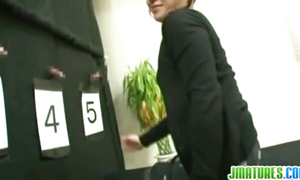 گره خورده در عکس پستان سکسی حیاط خلوت