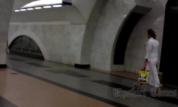 روزنامه نگار دقیق ، احمق آلتای اقیانوس را عکس سکسی پستان زنان به زمین زد