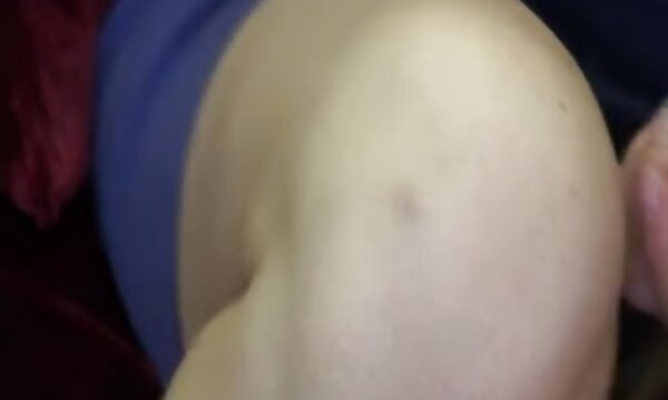 او سبزیجات و میوه ها را عکس پستان الکسیس در این شکاف شکافت