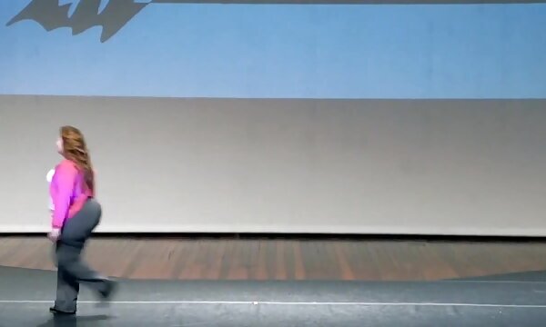 من برای دیدن خواهر بزرگترم و عکس سکسی از پستان لعنتی رفتم