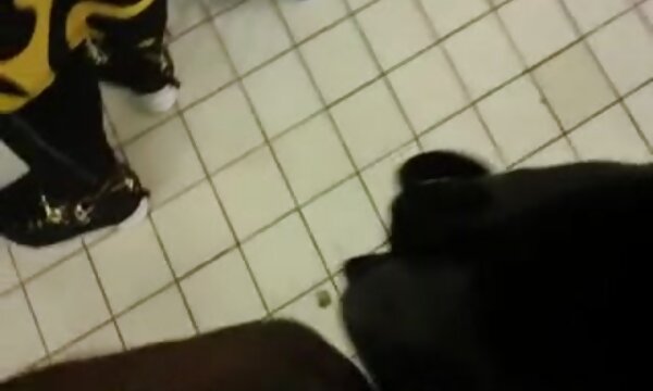 زیبایی تیفانی عکس سکسی پستان زن تیلور