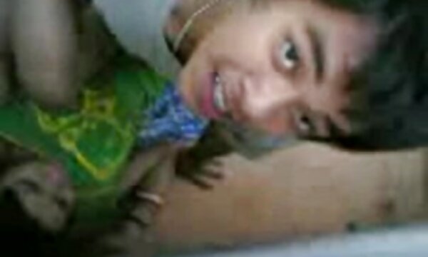 لعنتی با یک عکس ممه شهوانی مرد سیاه