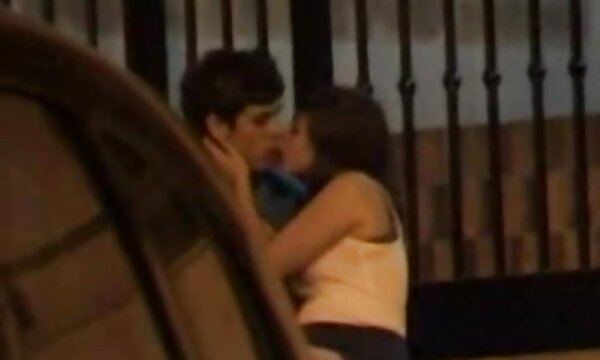 رابطه جنسی عکس سکسی سینه و کس با سینه در آشپزخانه