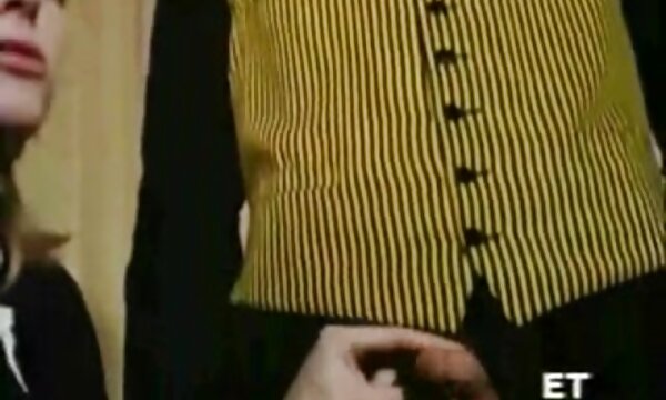 خواهر پله جمعه عکس سکسی کس و سینه برادر خود را استمناء می کند